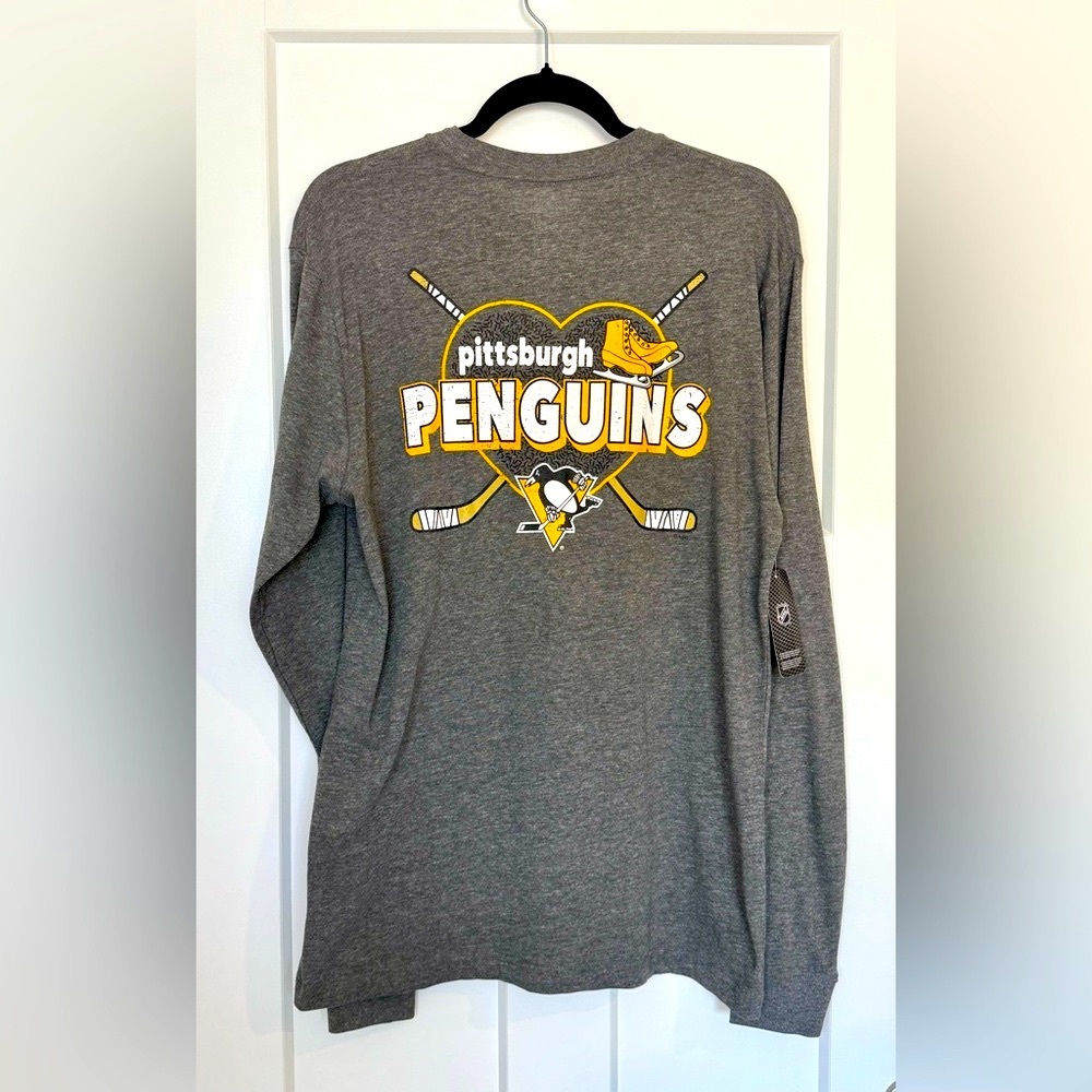 Champion Pittsburgh Penguins NHL Gray Long Sleeve Tee Size M NWT